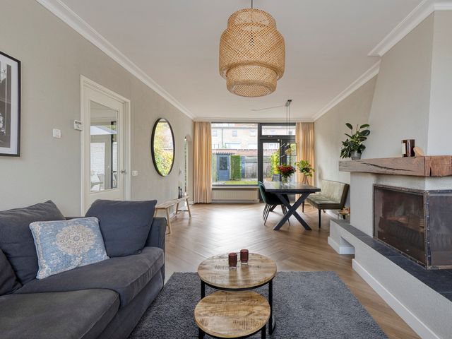 Montfortanenlaan 62, Tilburg