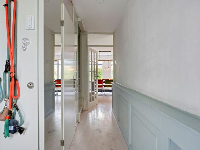 Weegbreelaan 11, Zoeterwoude