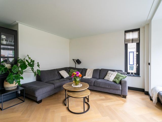 De Bouw 199, Bovenkarspel