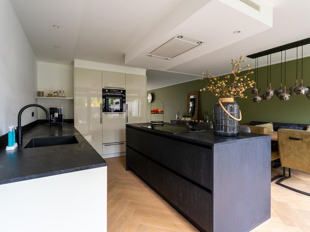 De Bouw 199, Bovenkarspel