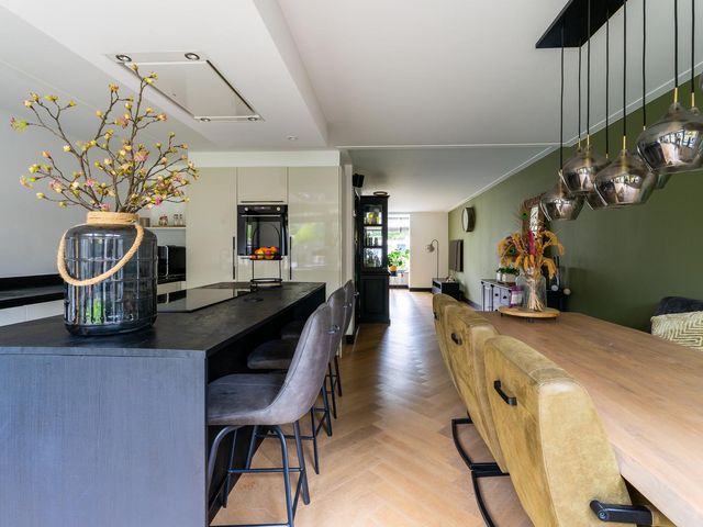 De Bouw 199, Bovenkarspel