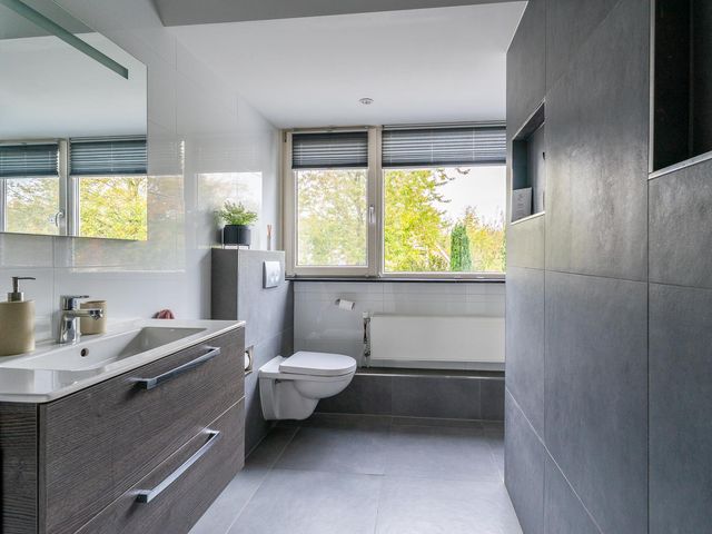 De Bouw 199, Bovenkarspel