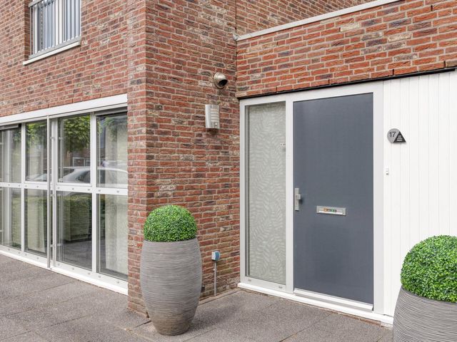 Oltmansstraat 17, Bergschenhoek