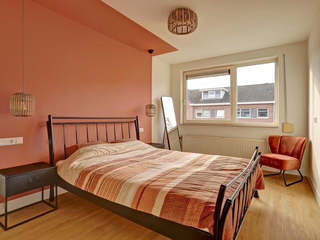 De Henich 21, Wadenoijen