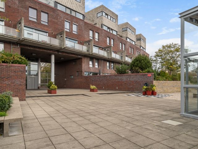 Volendamlaan 1226, Den Haag