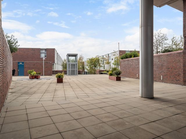 Volendamlaan 1226, Den Haag