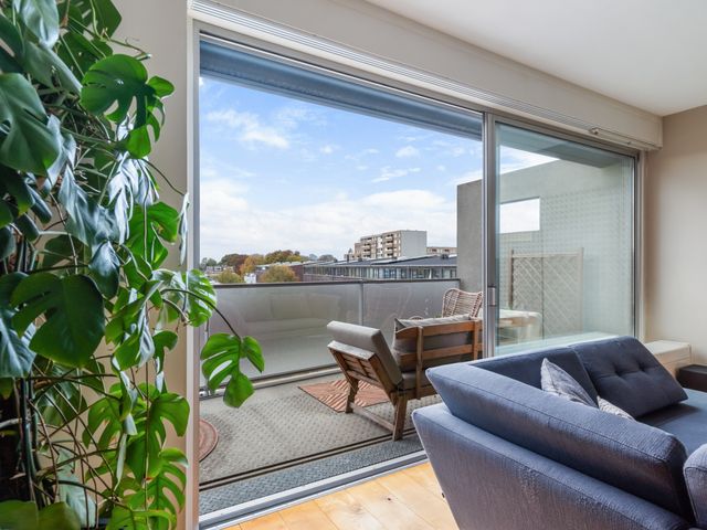 Volendamlaan 1226, Den Haag