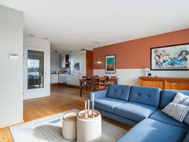 Volendamlaan 1226, Den Haag