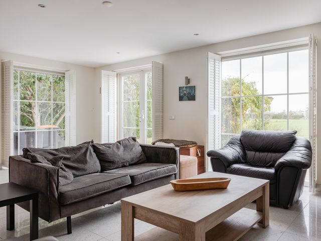 Barnsteen 28, Hoogwoud