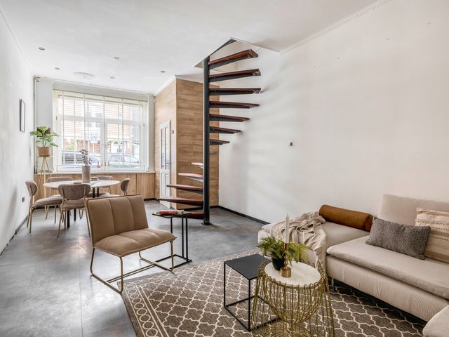 Zwartewaalsestraat 25, Schiedam