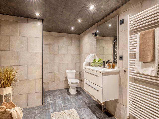 Zwartewaalsestraat 25, Schiedam