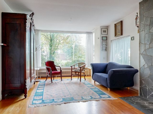 Bernhardstraat 24, Leiderdorp