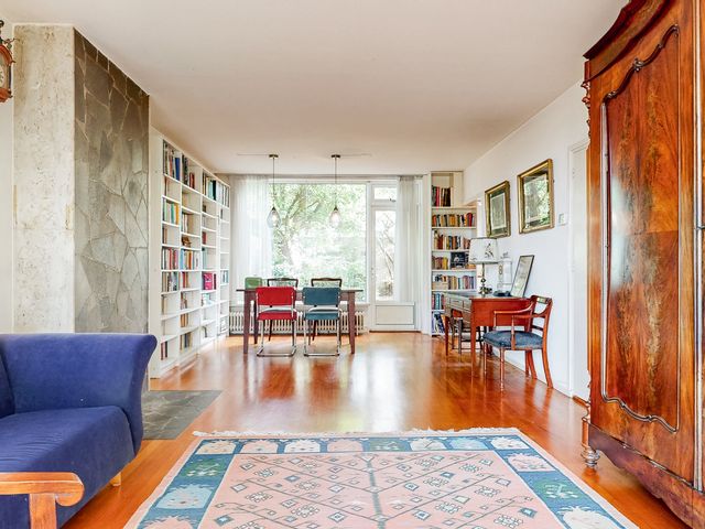 Bernhardstraat 24, Leiderdorp