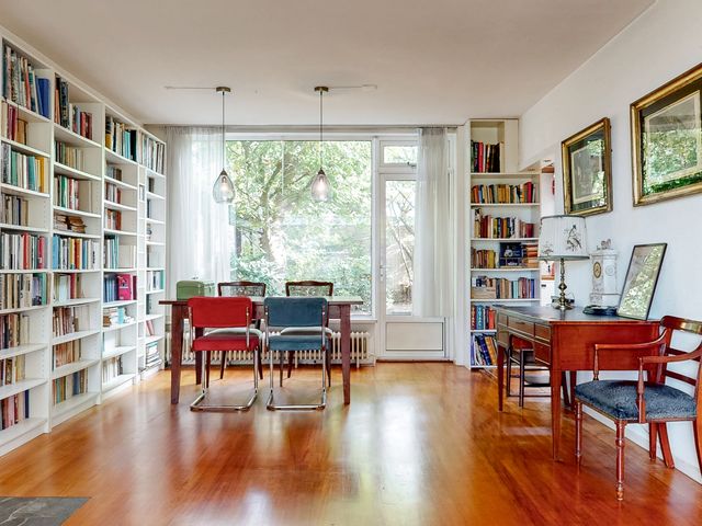 Bernhardstraat 24, Leiderdorp