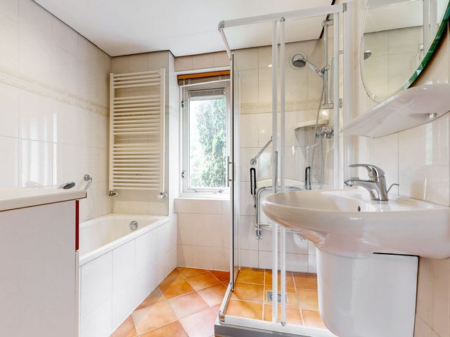 Bernhardstraat 24, Leiderdorp