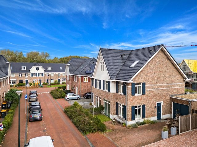 Nadine Gordimerlaan 8, 's-Gravenhage