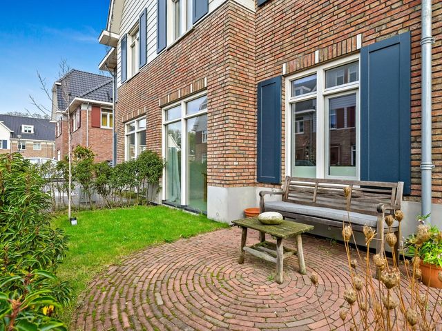 Nadine Gordimerlaan 8, 's-Gravenhage