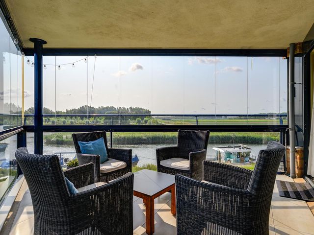 Zijdewinde 110, Puttershoek