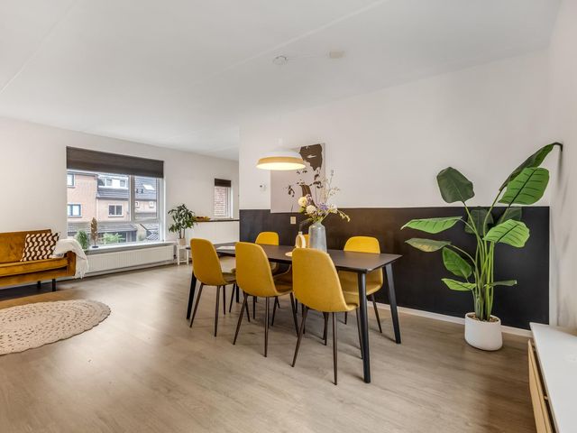 Endepoel 4b, Huissen