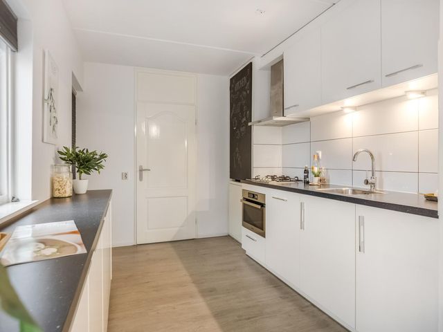 Endepoel 4b, Huissen