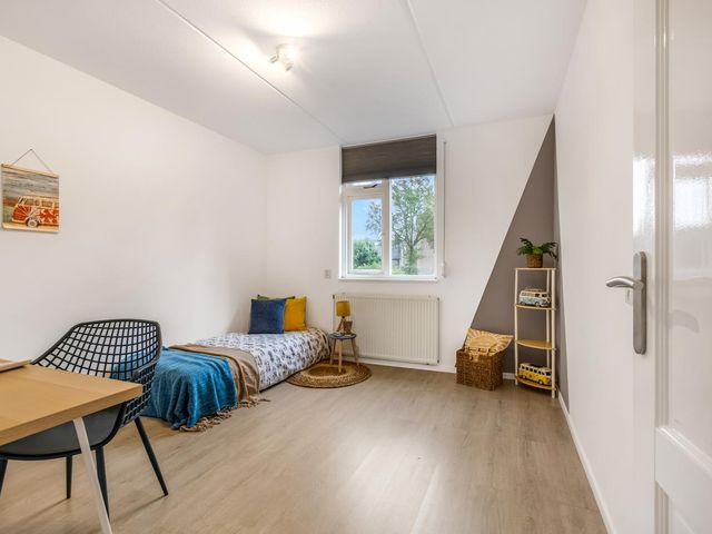 Endepoel 4b, Huissen