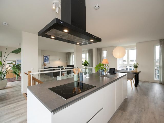 Narva-eiland 143, Amsterdam