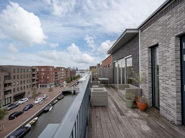 Narva-eiland 143, Amsterdam