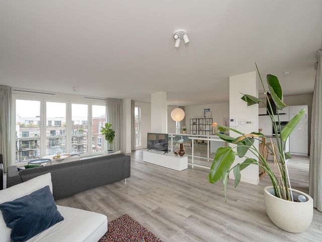 Narva-eiland 143, Amsterdam