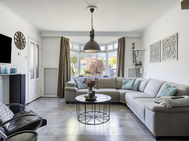 Burg van de Heijdenstr 61, Drunen