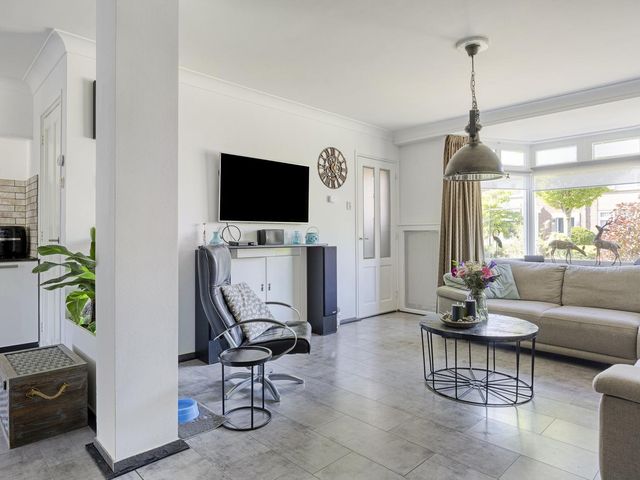 Burg van de Heijdenstr 61, Drunen