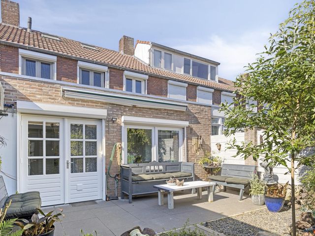 Burg van de Heijdenstr 61, Drunen