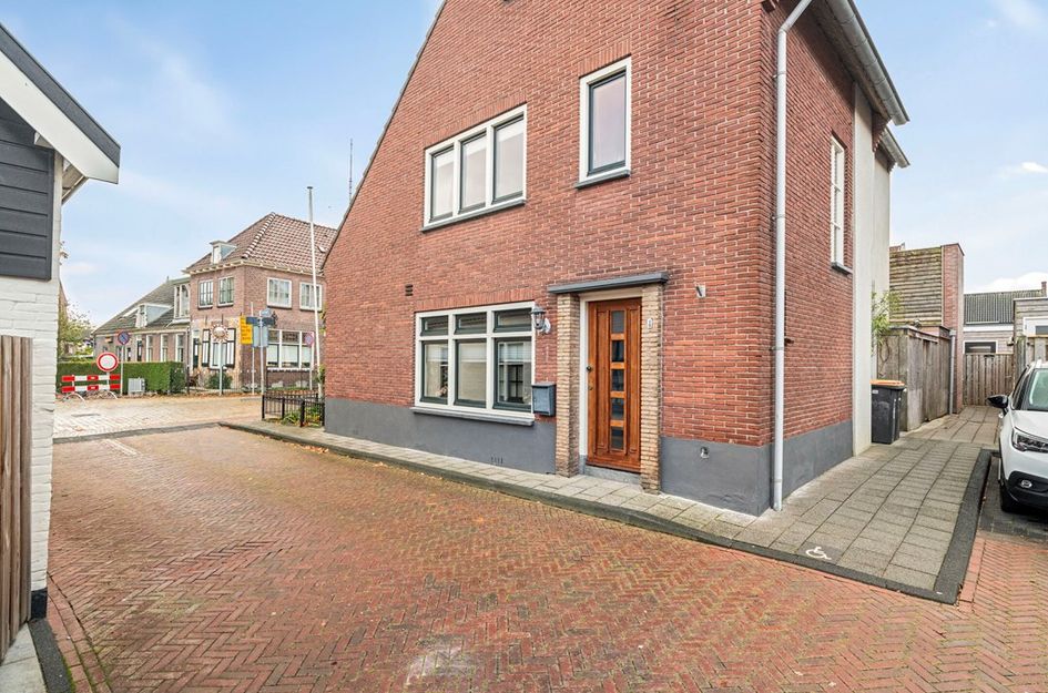 Dorpsstraat 4