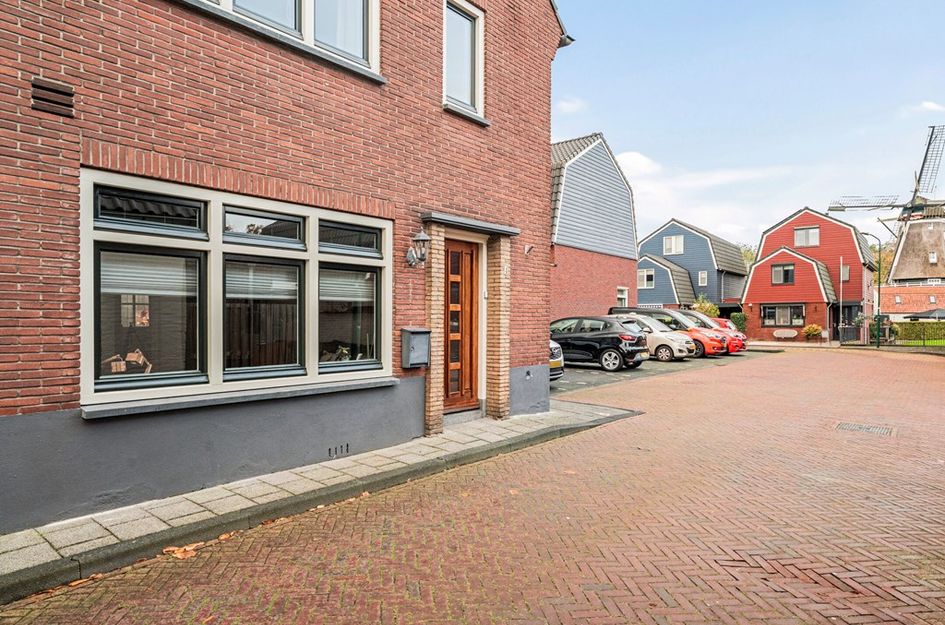 Dorpsstraat 4