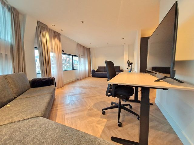 's-Gravendijkwal 130J, Rotterdam