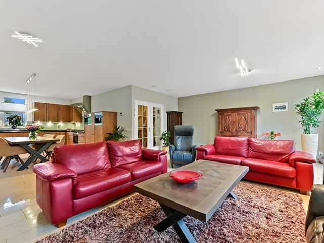 Kluishof 30, Maasland