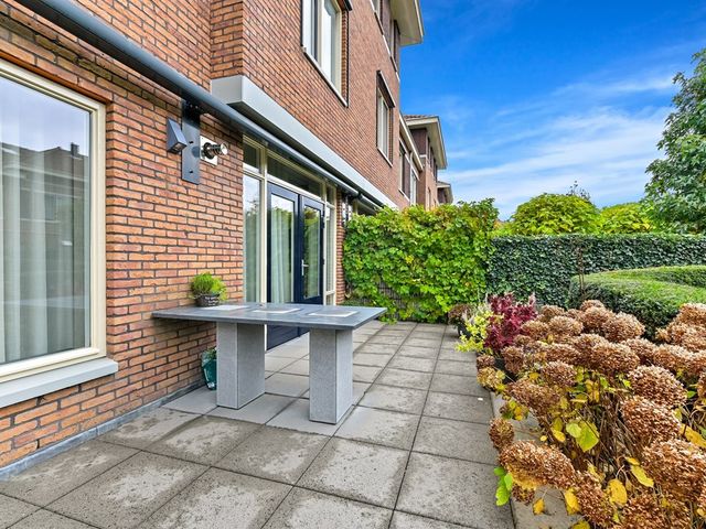 Kluishof 30, Maasland