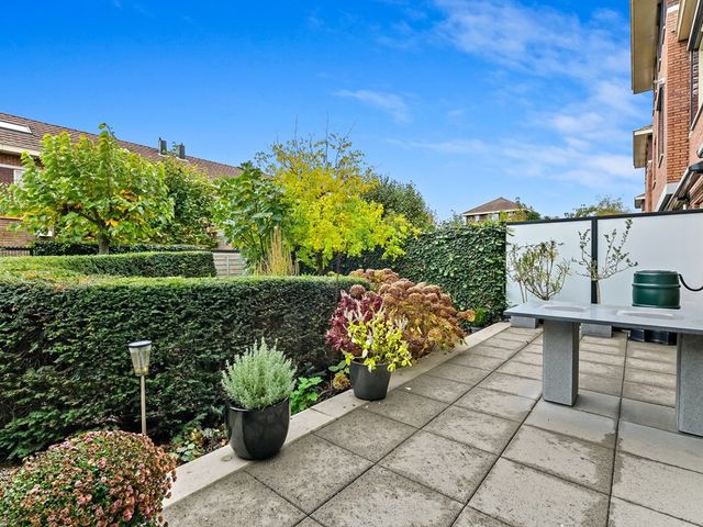 Kluishof 30, Maasland