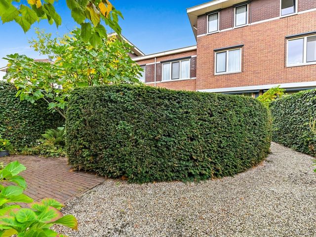 Kluishof 30, Maasland