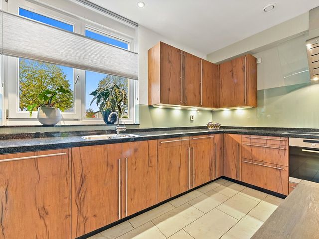 Kluishof 30, Maasland