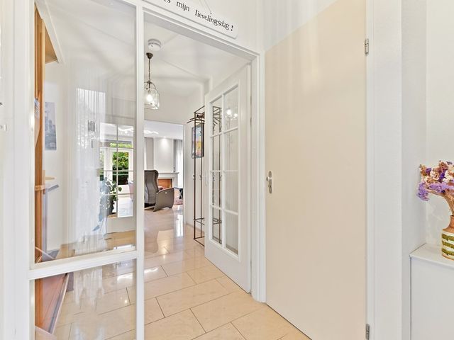 Kluishof 30, Maasland