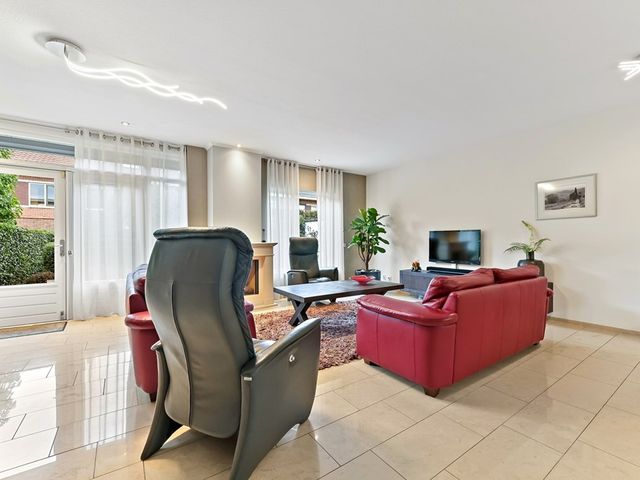 Kluishof 30, Maasland