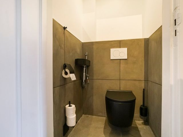 Monstersestraat 2A, Den Haag