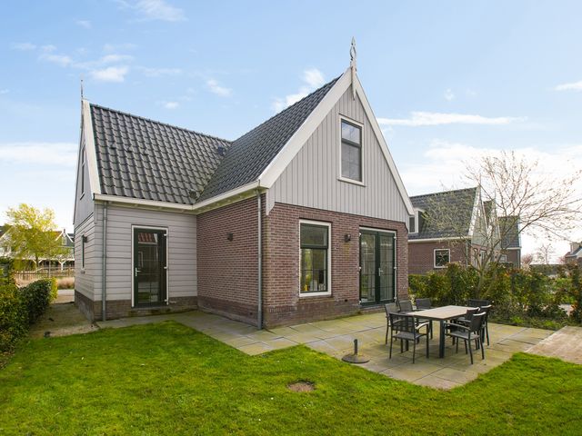 Zeedijk 2 345, Uitdam