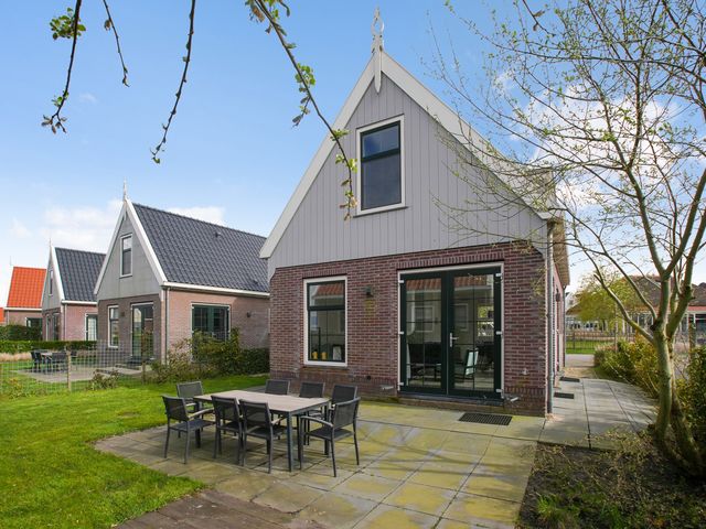 Zeedijk 2 345, Uitdam