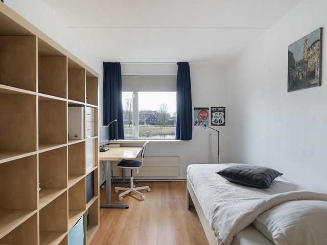 Brucknerstraat 79, Barendrecht