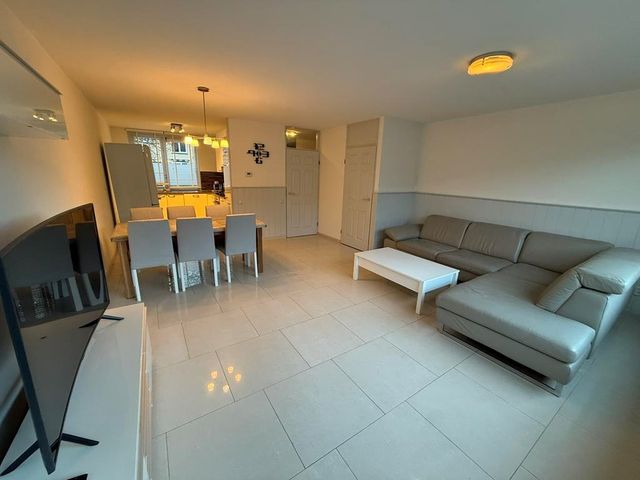 Albert van Dalsumlaan 33, Amstelveen