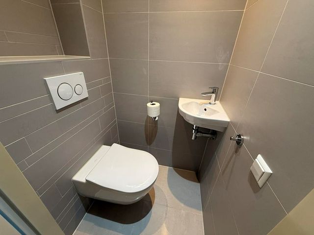 Albert van Dalsumlaan 33, Amstelveen