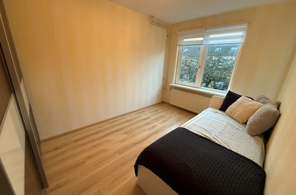 Albert van Dalsumlaan 33