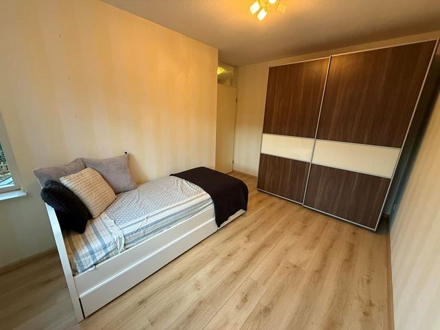 Albert van Dalsumlaan 33, Amstelveen