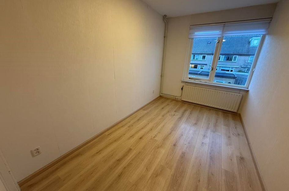 Albert van Dalsumlaan 33